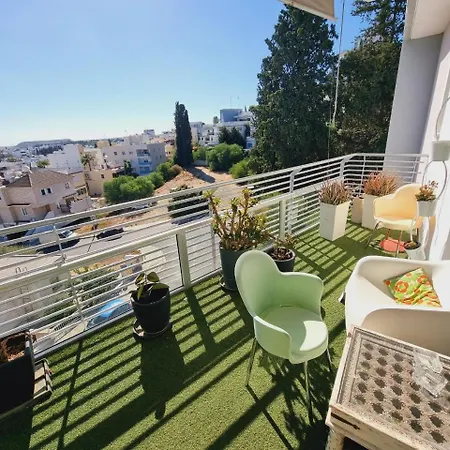 Panorama Apartment *